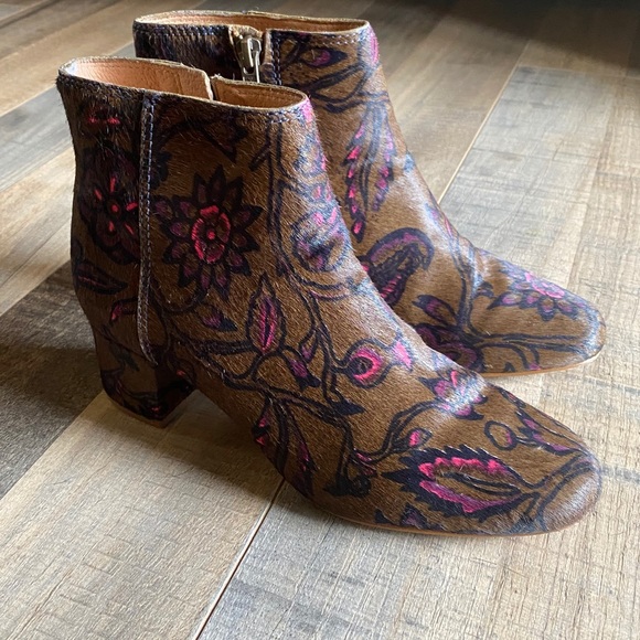 Madewell Shoes - Madewell Margot calf hair leather floral booties 6